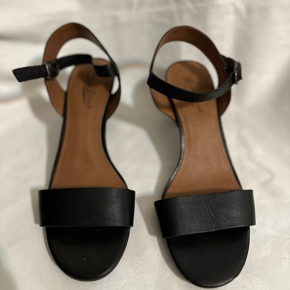 Lucky Brand Elegant Black Sandals